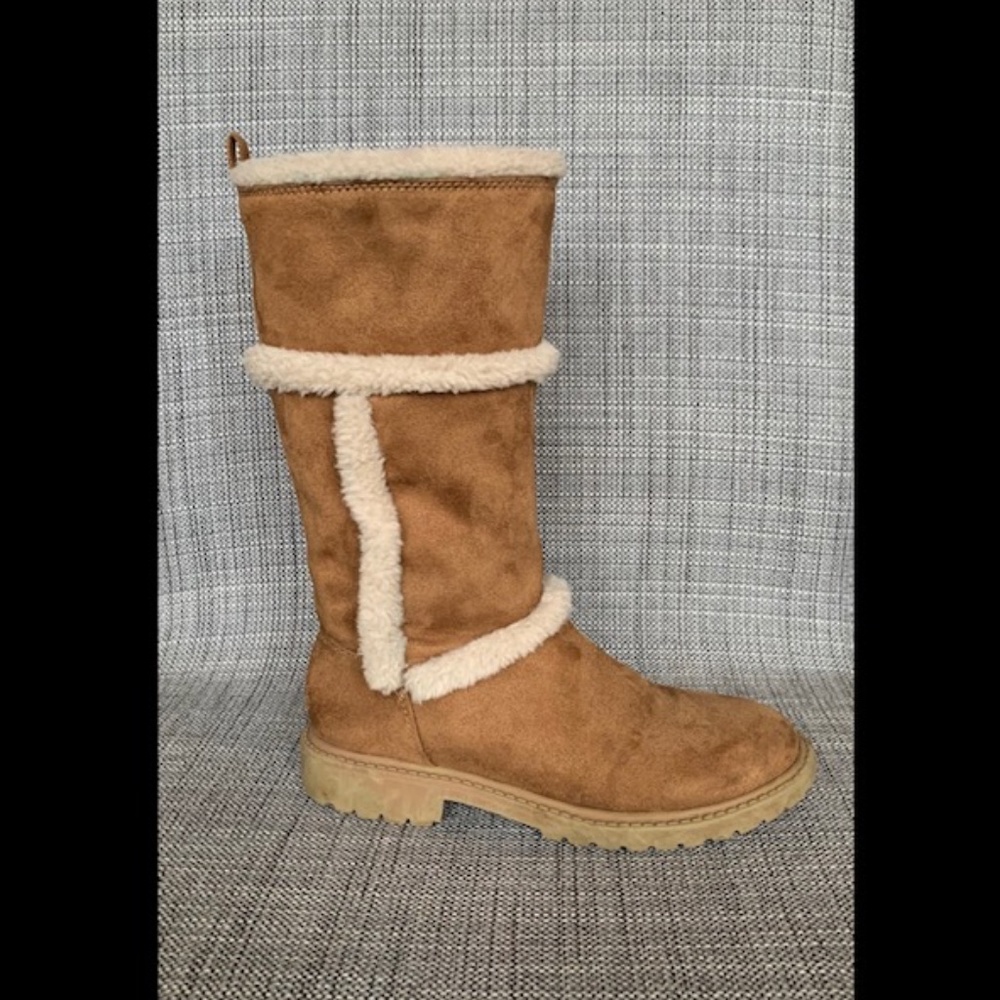 Kids Mid-Calf Suede Boots with Sherpa Style Faux Fur Trim (size 13) - Picture 1 of 6